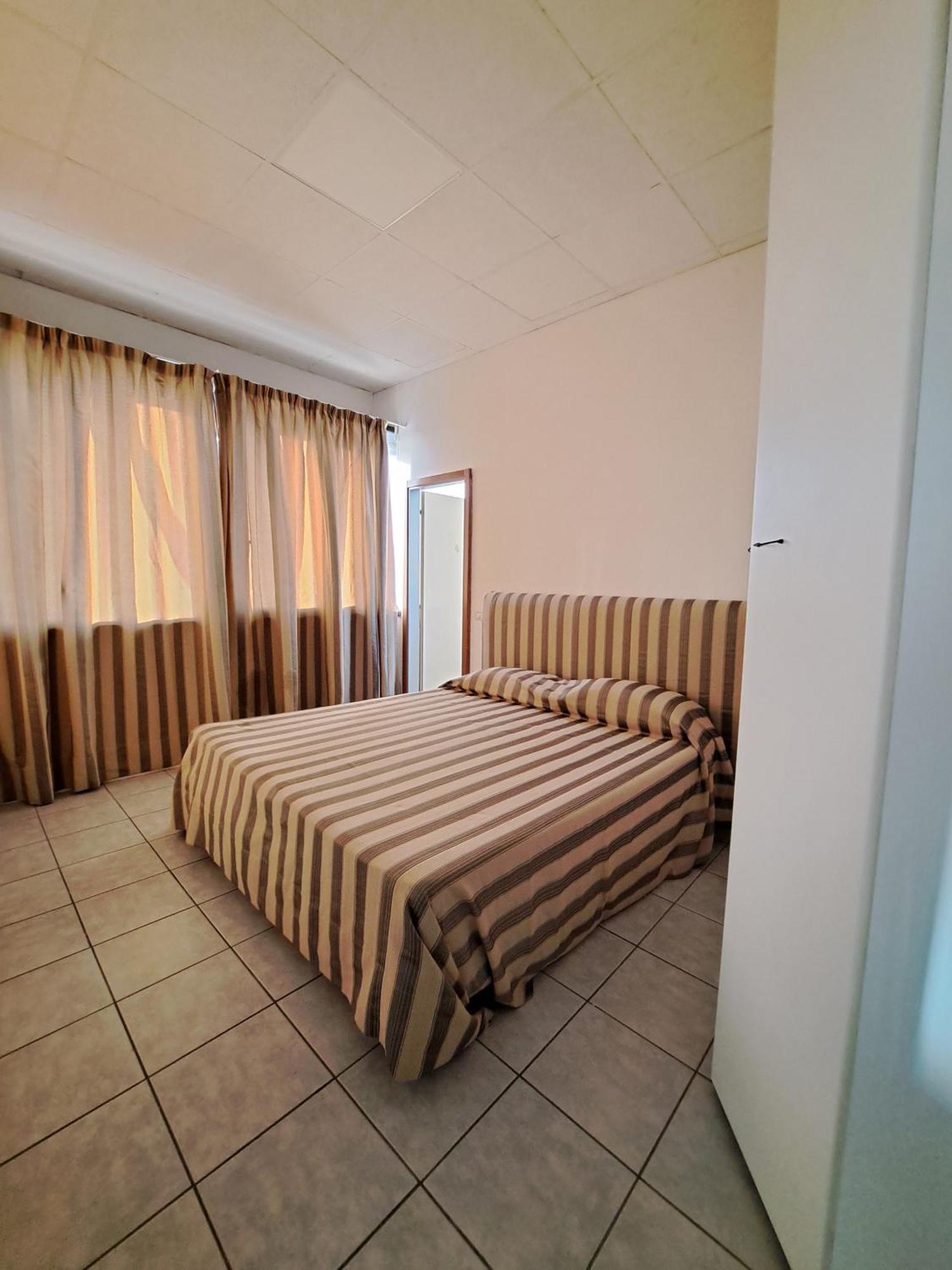 Rta Albergo Malatesta Cesena Exterior photo